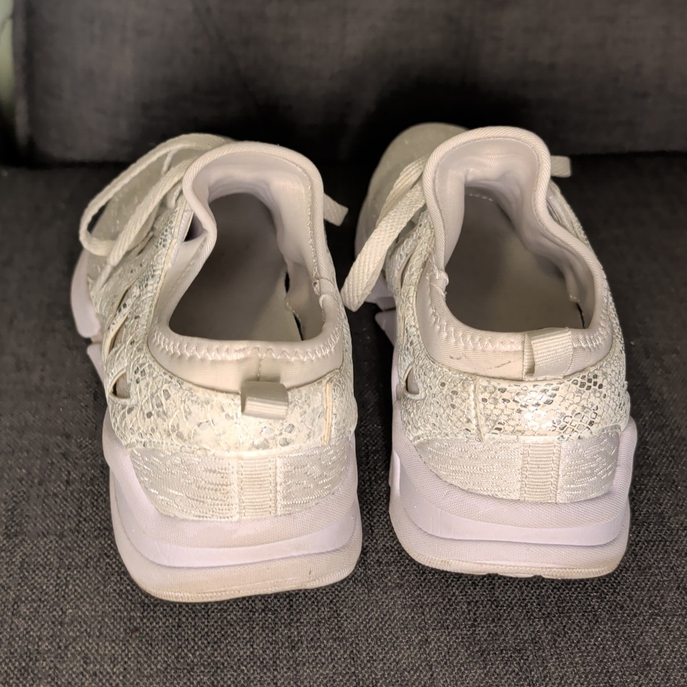 Fabletics Redondo Performance Sneaker And Dad Hat… - image 5